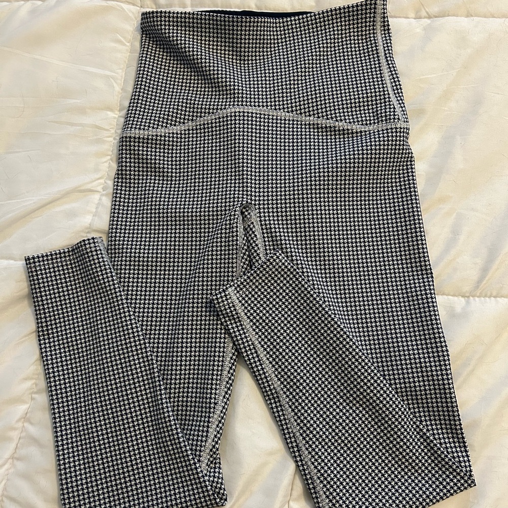 SPANX Booty Boost Navy and White Houndstooth Leggings